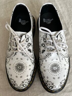 Dr. Martens Rare White Bandana Paisley Leather Shoes EU 37 / US 6